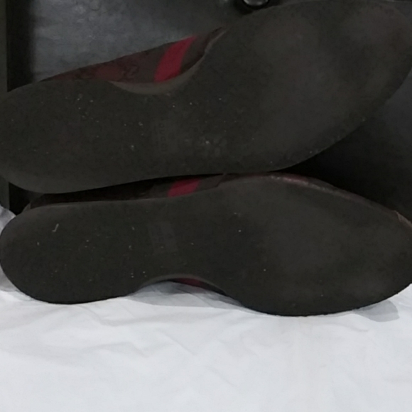 Gucci embossed logo & suede shoes - Picture 6 of 10